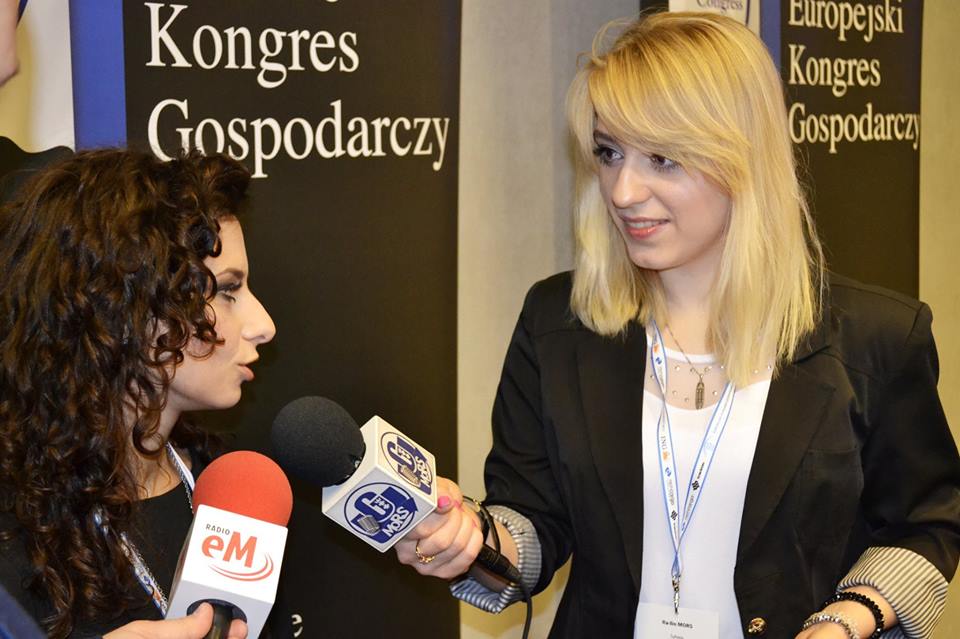 Sylwia Legutko, dziennikarka Radia MORS na Kongresie Gospodarczym.