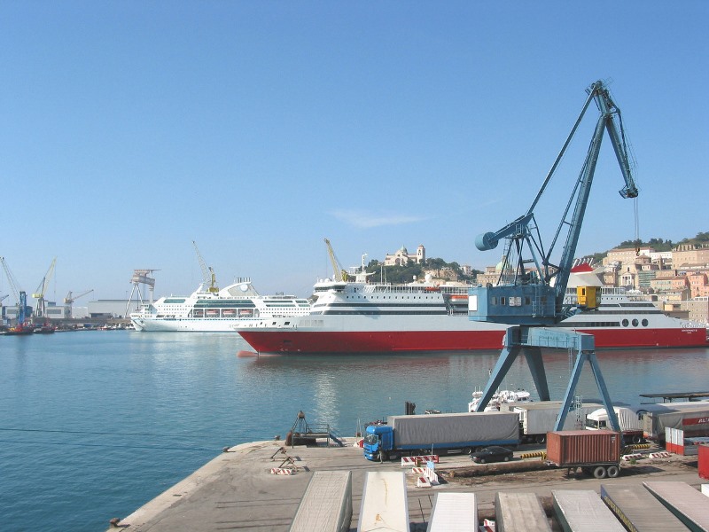 Port w Grecji Fot. Freeimages