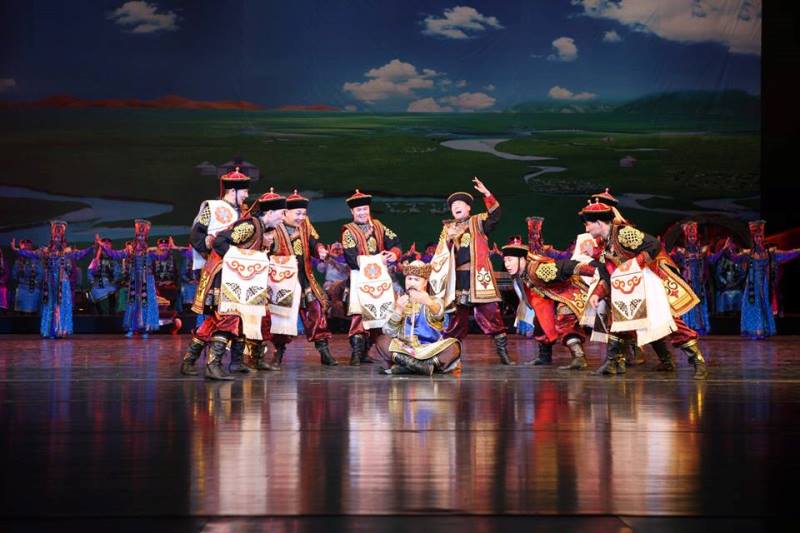 Spektakli Narodowego Zespołu Pieśni i Tańca z Ordos i Teatru Pieśni i Tańca Mongolii Wewnętrznej