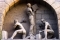 Rzeźba przedstawiająca pracujących mężczyzn Fot. Freeimages
